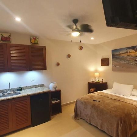 Coralito Malecon Luxury Studio Isla Mujeres Buitenkant foto